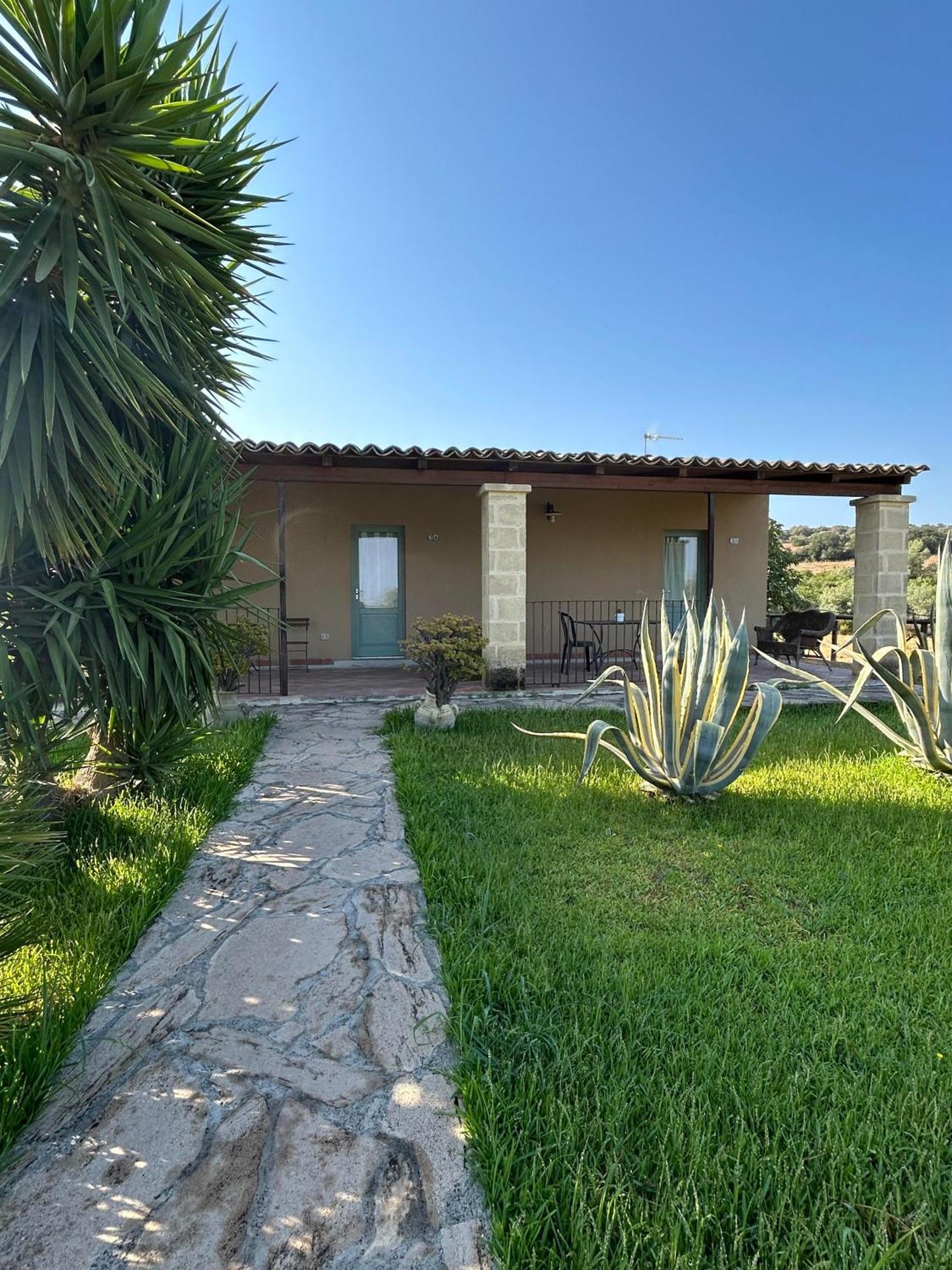 Borgo Nocchiara Hotel Carlentini Exterior photo